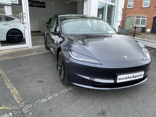 Tesla Model 3 2025 381964902