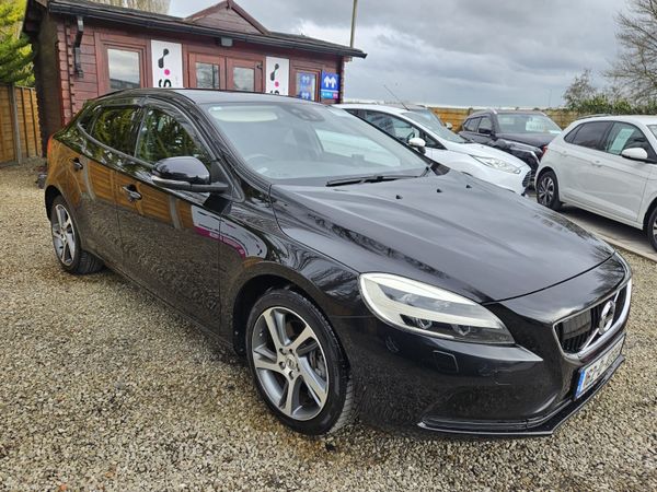 Volvo V40 D4 2.0 DIESEL AUTO NEW NCT 02/28 381968898