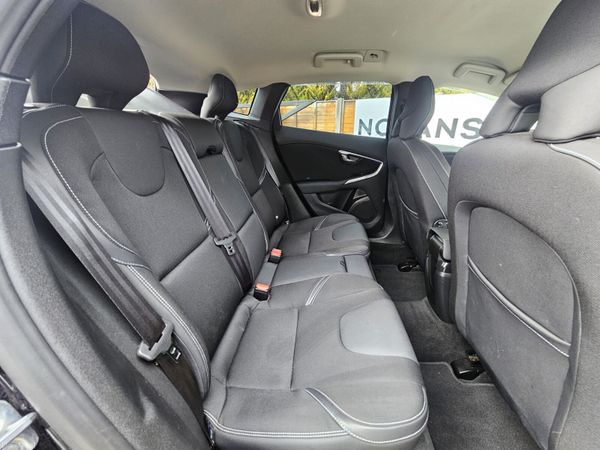 Volvo V40 D4 2.0 DIESEL AUTO NEW NCT 02/28 381968920