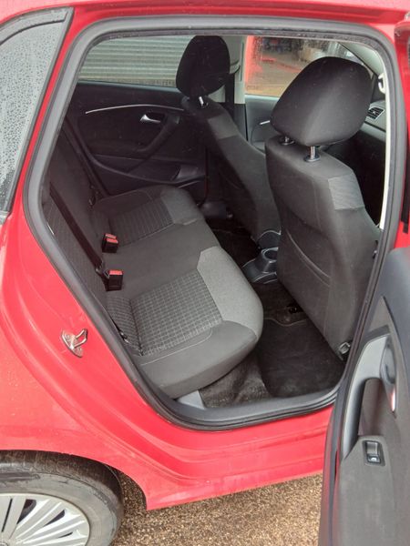 Volkswagen Polo 2015 382047658