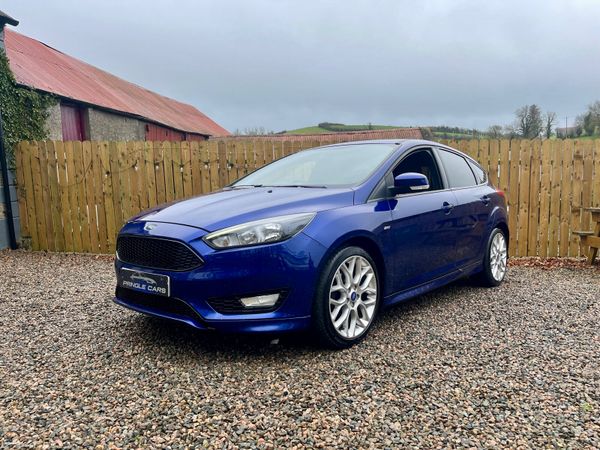 Ford Focus 2018 in RS blue 382070364
