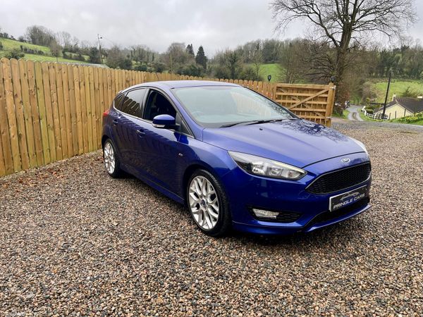 Ford Focus 2018 in RS blue 382070366