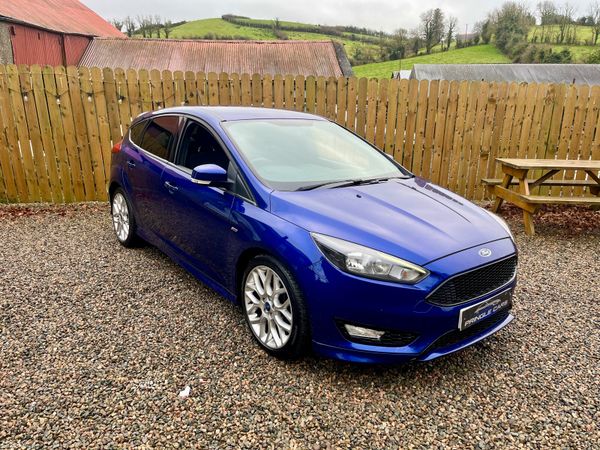 Ford Focus 2018 in RS blue 382070424
