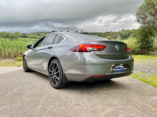 Opel Insignia 2018 382073986