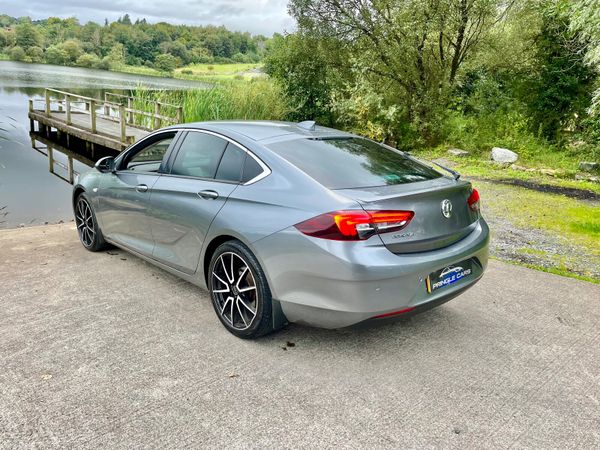 Opel Insignia 2018 382073918