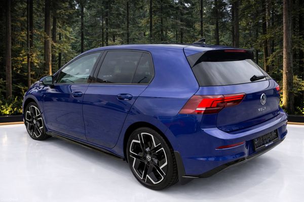 2025 VOLKSWAGEN GOLF 2.0TDI R-LINE AUTO 382024874