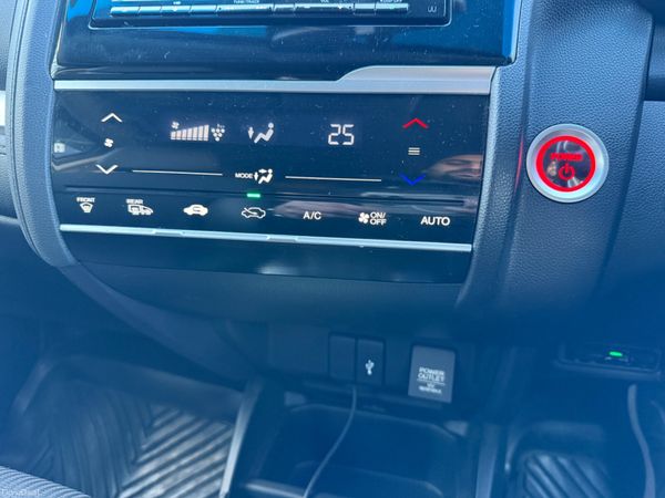 2018 Honda Fit 1.5 Hybrid Automatic,Top Specs 382028122