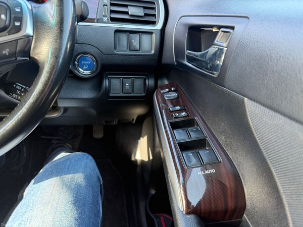 161 Toyota Camry  Hybrid 2.5 382143486