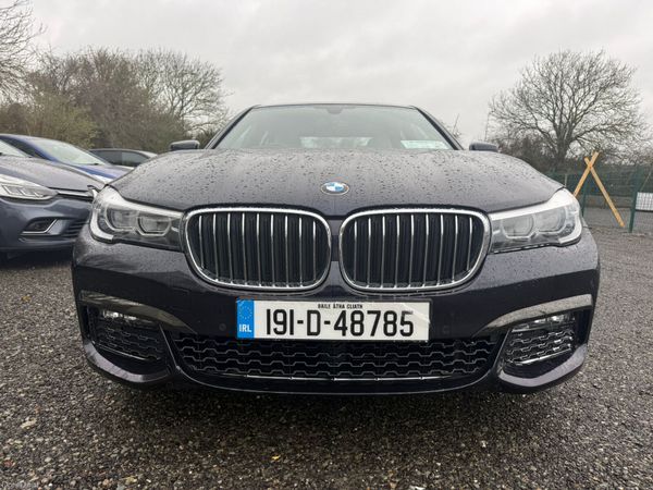 BMW 7-Series 2019 382152288