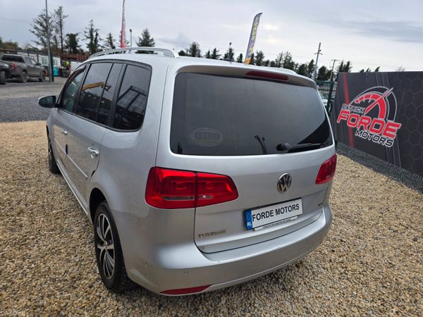 Volkswagen Touran 2012 382156402