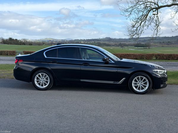 BMW 5-Series 2021 SE MHT 382157270