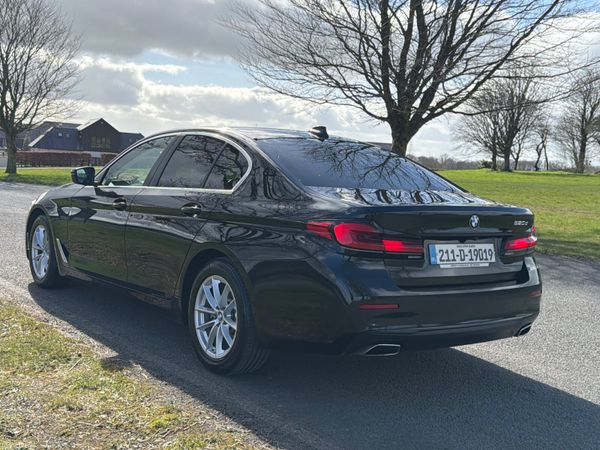 BMW 5-Series 2021 SE MHT 382157296