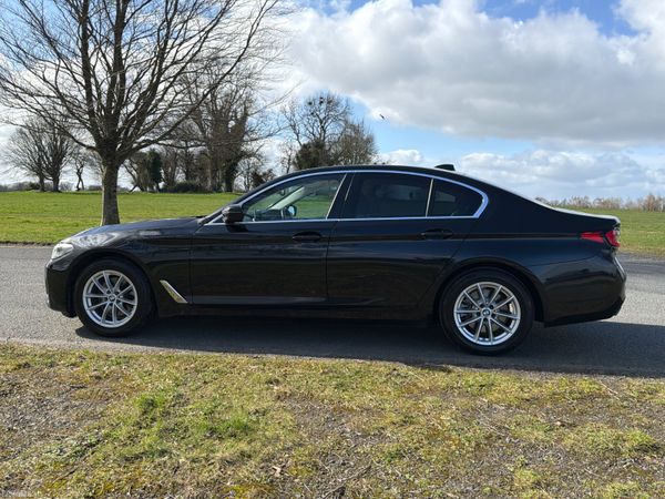 BMW 5-Series 2021 SE MHT 382157304