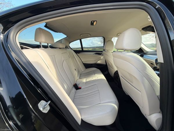 BMW 5-Series 2021 SE MHT 382157456