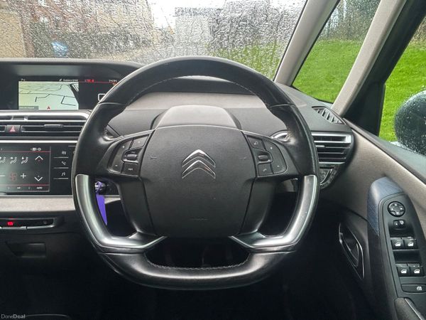 Citroen C4 2016 (7 SEATER) 382194242