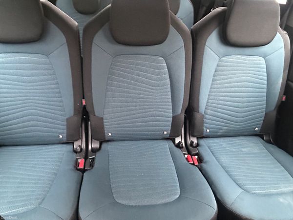 Citroen C4 2016 (7 SEATER) 382194238