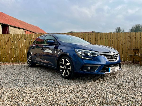 Renault Megane 2019 382195386