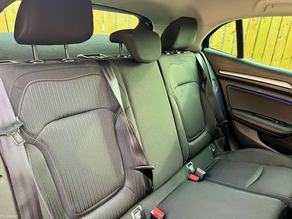 Renault Megane 2019 382195398