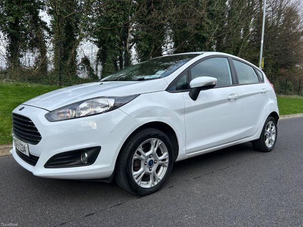 Ford Fiesta 2016 (NCT 03/27) 382195426