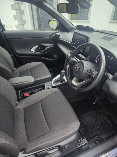 2023 TOYOTA YARIS CROSS 1.5 HYBRID DESIGN 122BHP 382107950