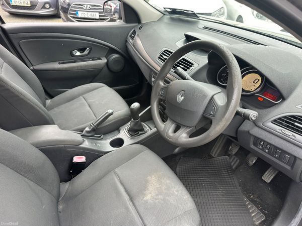 Renault Fluence 1.5 DCI GEARBOX NEEDS ATTENTION 382121696