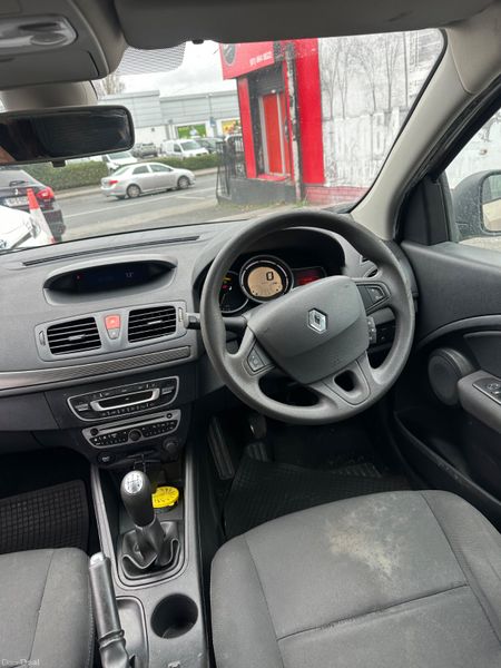 Renault Fluence 1.5 DCI GEARBOX NEEDS ATTENTION 382121712