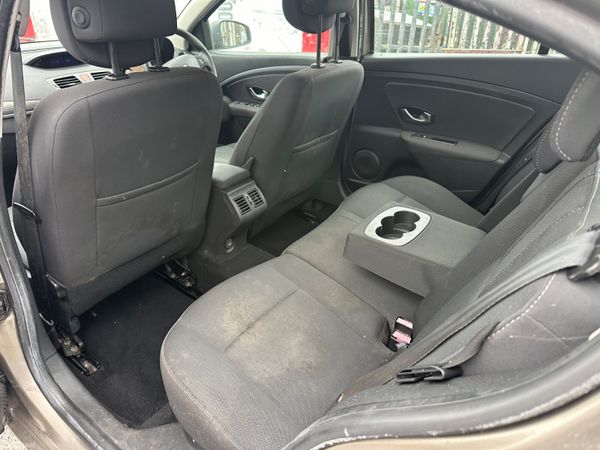 Renault Fluence 1.5 DCI GEARBOX NEEDS ATTENTION 382121726