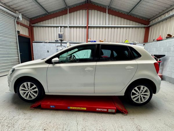 Volkswagen Polo 2016 382297390