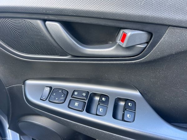 2018 HYUNDAI KONA 1.0 PETROL COMFORT 382203664