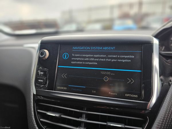 PEUGEOT 208 BLACK EDT // 03/28 NCT 382210078