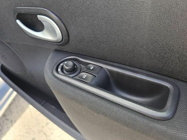 RENAULT CLIO 1.1 // NCT 10/26 // LOW MILEAGE 382212910