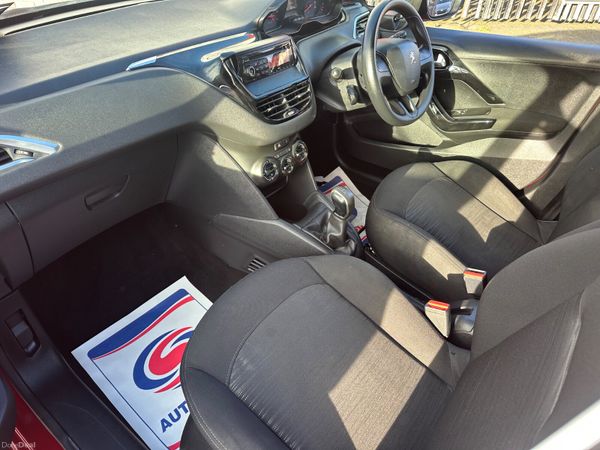 Peugeot 208 1.2 petrol NCT TAX LOW KMS 382213756