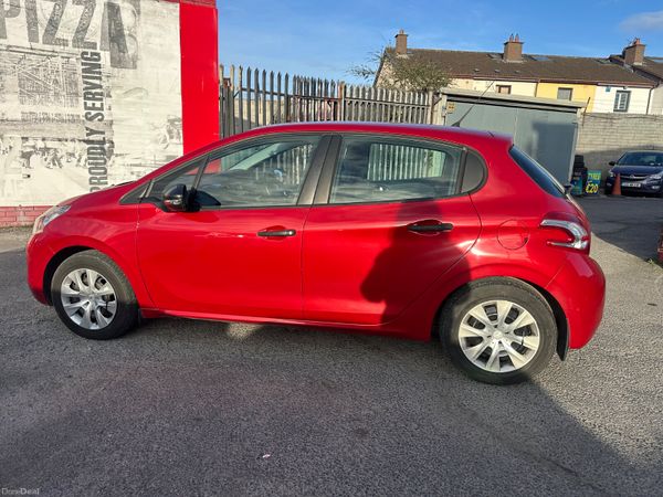 Peugeot 208 1.2 petrol NCT TAX LOW KMS 382213762