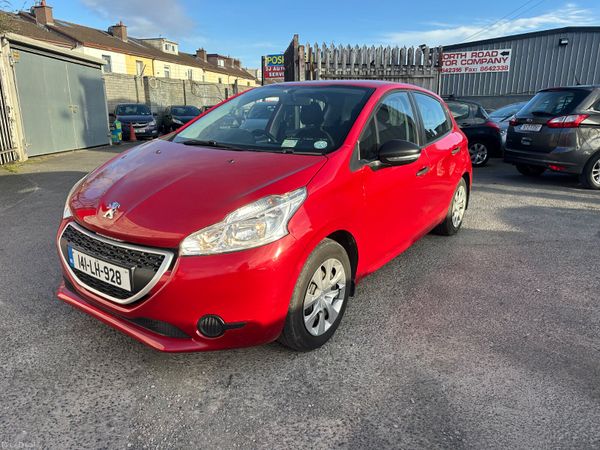 Peugeot 208 1.2 petrol NCT TAX LOW KMS 382213764