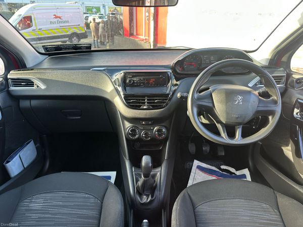 Peugeot 208 1.2 petrol NCT TAX LOW KMS 382213772