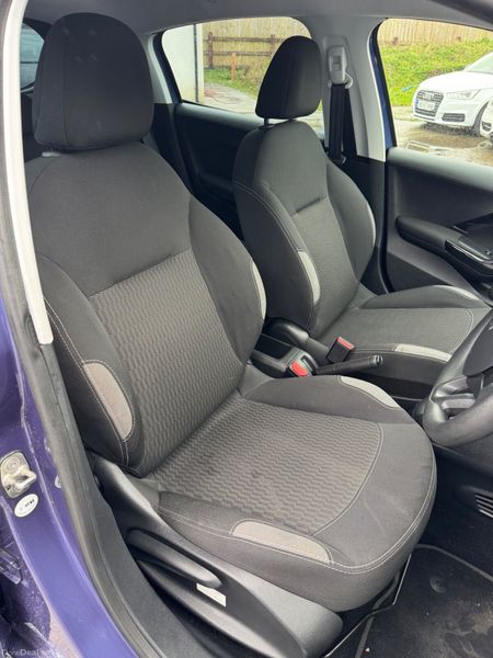 Peugeot 208 1.2 Automatic 32000KM 2016 High Spec 382348894