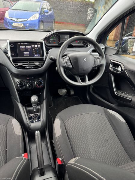 Peugeot 208 1.2 Automatic 32000KM 2016 High Spec 382348896