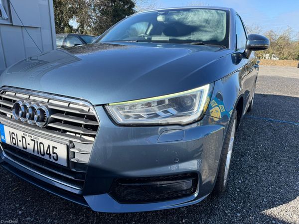 Audi A1 Auto 382351560