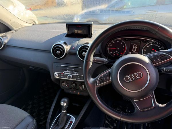 Audi A1 Auto 382351568