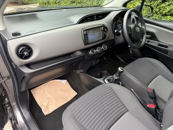 Toyota Yaris 2019 LUNA 1.0 VVTi LOW MILEAGE 382393342