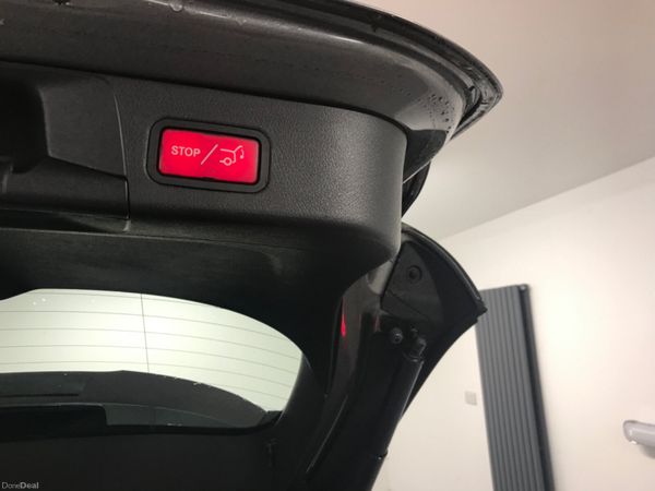 Mercedes-Benz B-Class 2019 382301750