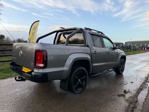 162 Volkswagen Amarok Highline 180bhp black Ed 382304848