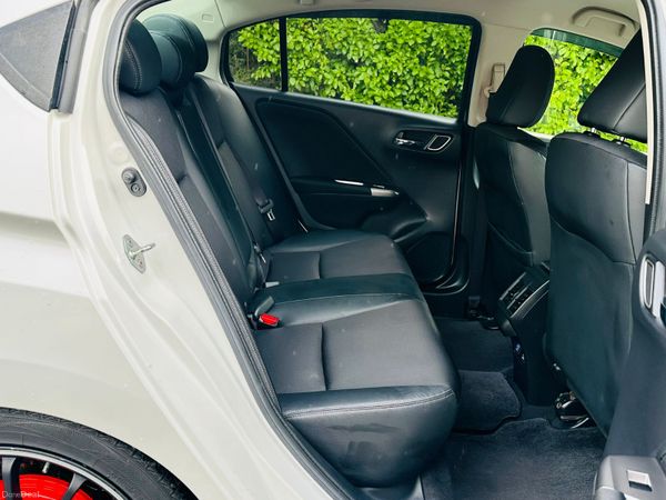 HONDA GRACE/CIVIC 2016 TOPSPECS 98,000 KM 382329470