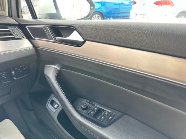 Volkswagen Passat HIGHLINE 1.6 TDI MANUAL 6SPEED F 382333518