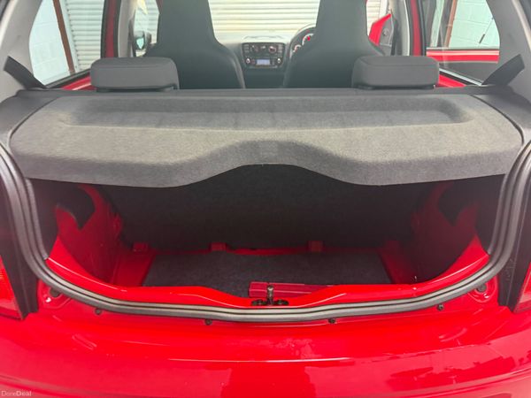 Volkswagen up! 2015 382463552