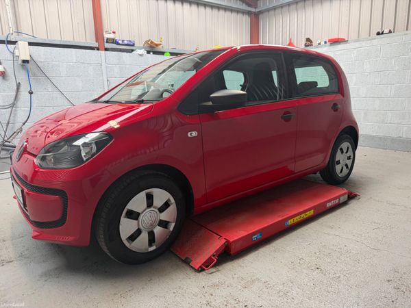 Volkswagen up! 2015 382463528