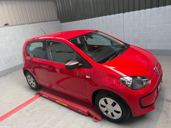 Volkswagen up! 2015 382463534