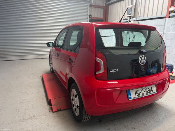 Volkswagen up! 2015 382463536