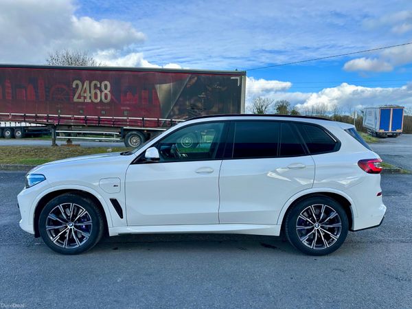 BMW X5 2021 45e  M Sport 3.0L Petrol Hybrid 382472316