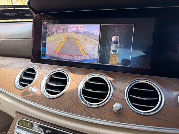 Mercedes-Benz E-Class 2019 382479388